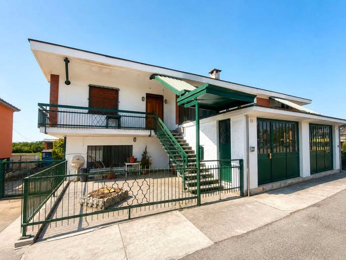 Casa quadrilocale in vendita in Via Bonissani, Centro, Ceresole Alba