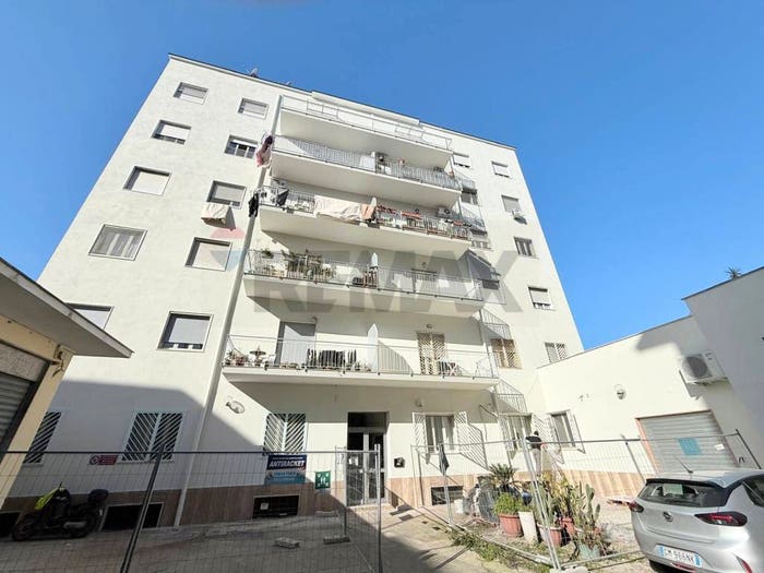 Appartamento quadrilocale in vendita in Via Nuova San Rocco, Colli Aminei Capodimonte, Napoli