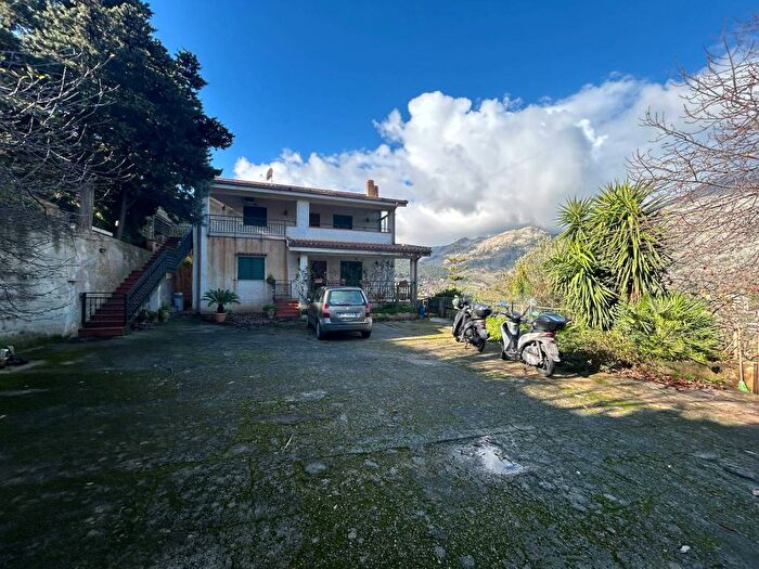 Casa con 6 locali in vendita in Via SM, Piano Dei Geli, Monreale