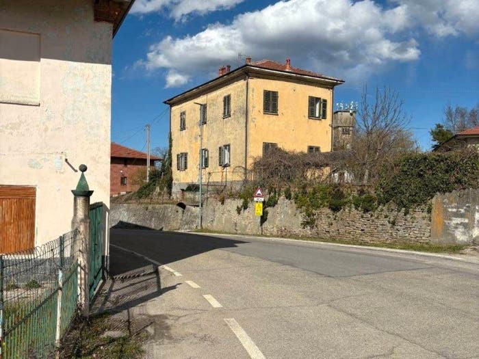 Casa con 5 locali in vendita in Via Langa, Lequio Berria
