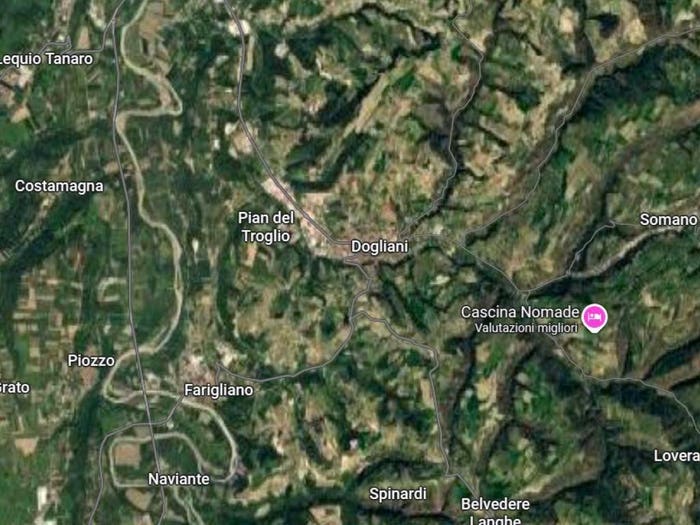 Casa con 6 locali in vendita in Pianezzo, Dogliani