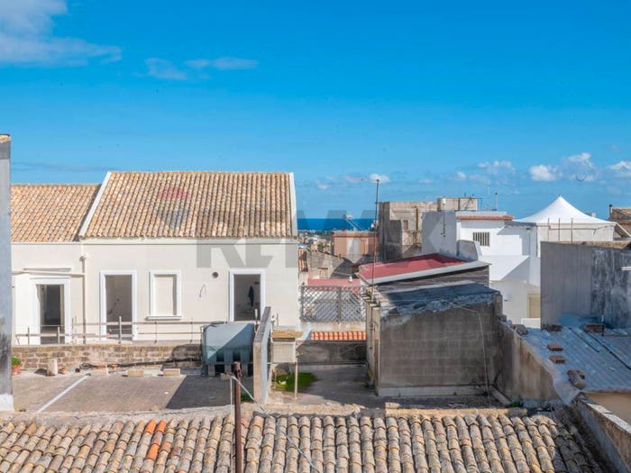 Casa con 6 locali in vendita in Via Unità, Centro, Pachino