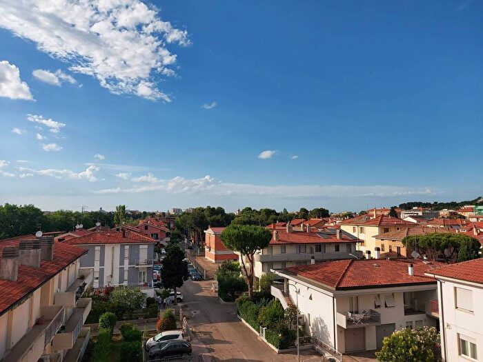 Appartamento trilocale in vendita in Via Carlo Forlanini, Montegranaro Loreto, Pesaro
