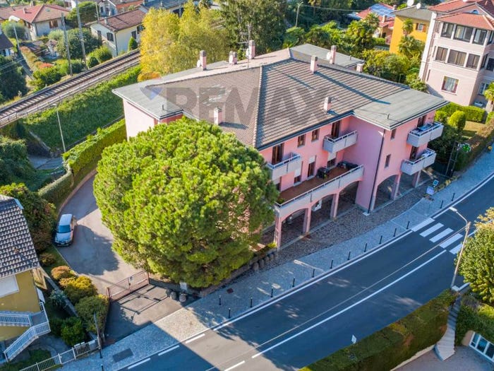 Appartamento trilocale in vendita in via G Garibaldi, Musignano, Maccagno con Pino e Veddasca