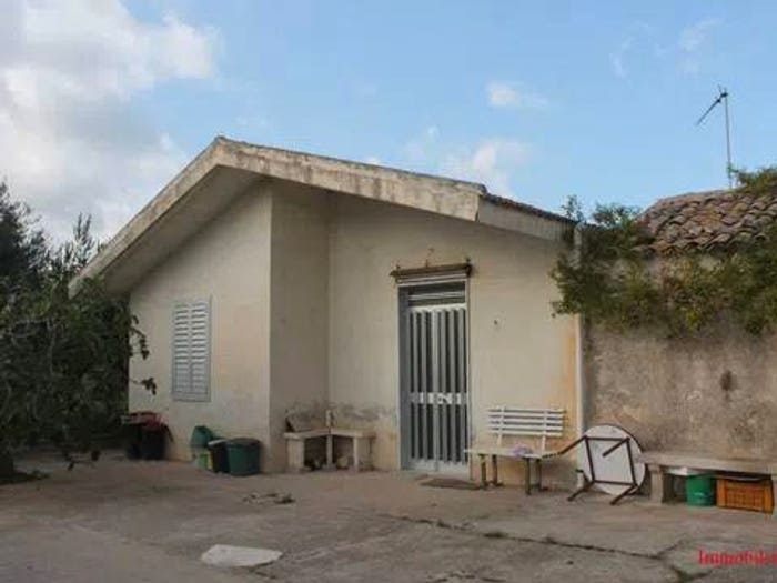 Casa quadrilocale in vendita in Contrada Rio Favara No Number, Ispica