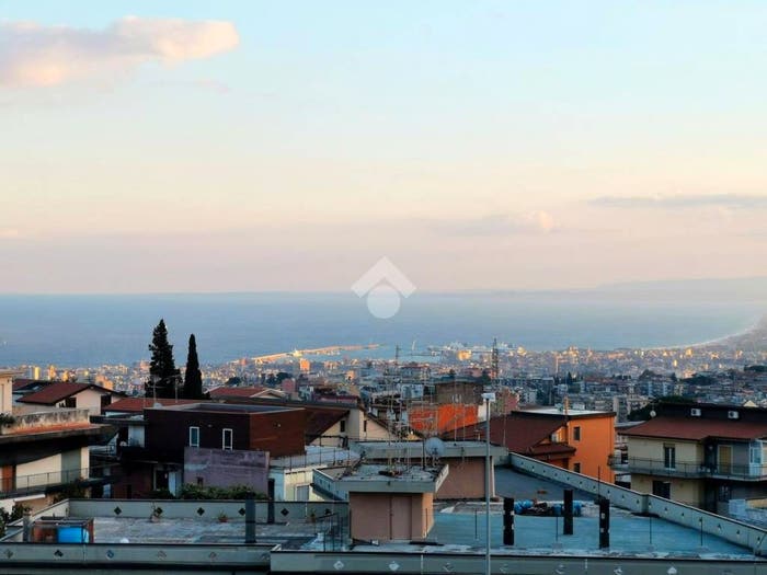 Appartamento quadrilocale in vendita in Viale dell'autonomia, Centro, Gravina di Catania