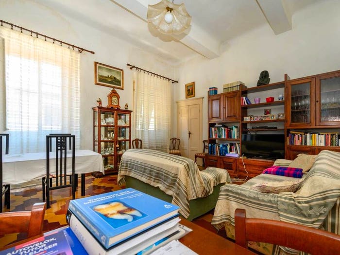 Appartamento quadrilocale in vendita in Via Magenta, Cisternone, Livorno
