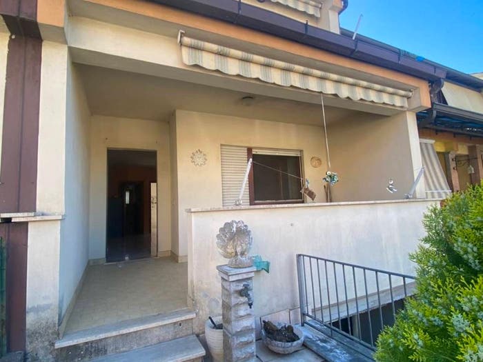 Casa con 5 locali in vendita in Via Antonio Gramsci, Aquino