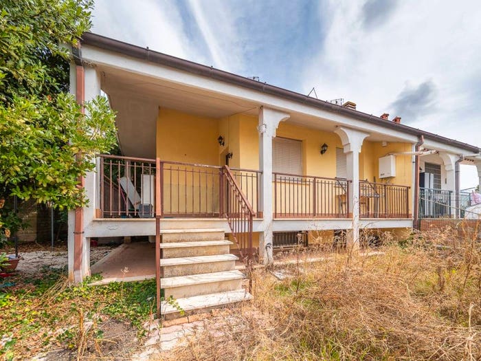 Casa quadrilocale in vendita in Via Calvi Risorta, Trigoria, Roma