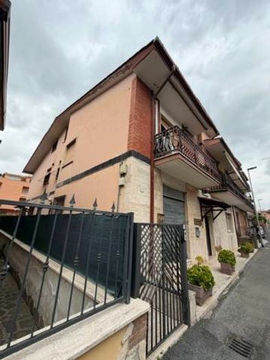 Appartamento quadrilocale in vendita in Via Fratelli Cervi, Villanova, Guidonia Montecelio
