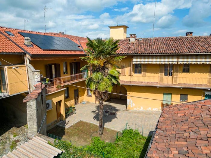 Casa con 6 locali in vendita in Via Caduti per la Libertà, Centro, Pianezza