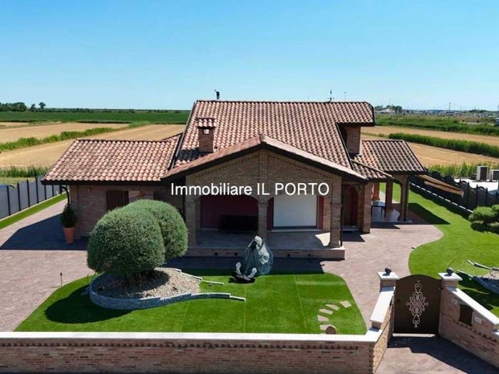 Casa con 5 locali in vendita in Centro, Goro