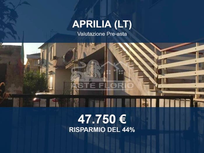 Appartamento con 5 locali in vendita in Via Bari, Centro Semicentro, Aprilia