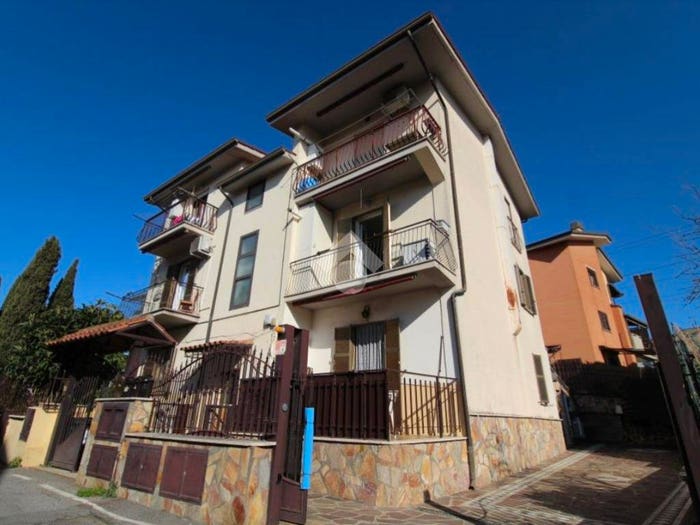 Appartamento quadrilocale in vendita in Via Liri, Gesù Operaio Spineti, Monterotondo