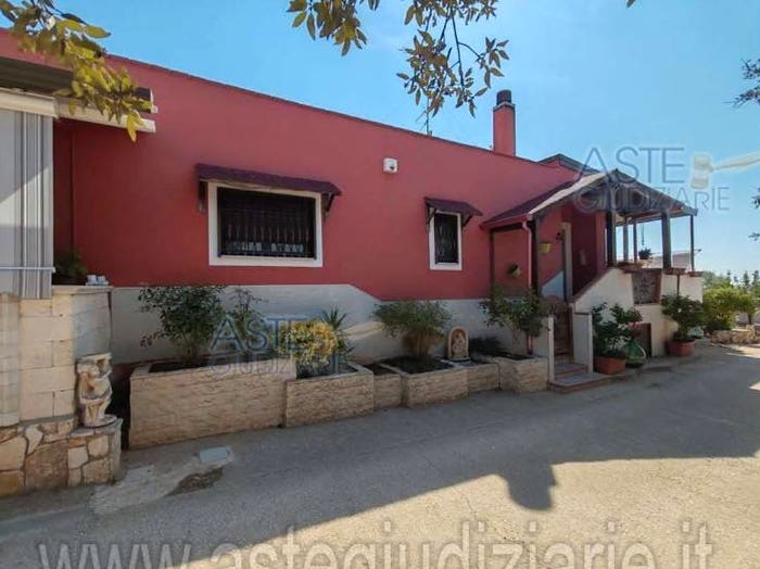 Casa quadrilocale in vendita in Strada Comunale Esterna Gravinella De Luca, Santeramo in Colle