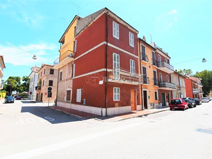 Casa quadrilocale in vendita in Via Giuseppe Mazzini, Porto San Giorgio