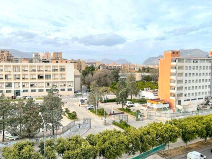 Appartamento quadrilocale in vendita in Via Emilio D'Angelo, Montegrappa, Palermo