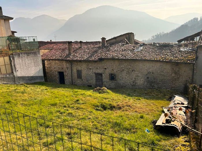 Casa con 6 locali in vendita in Via San Rocco, Centro, Gaverina Terme