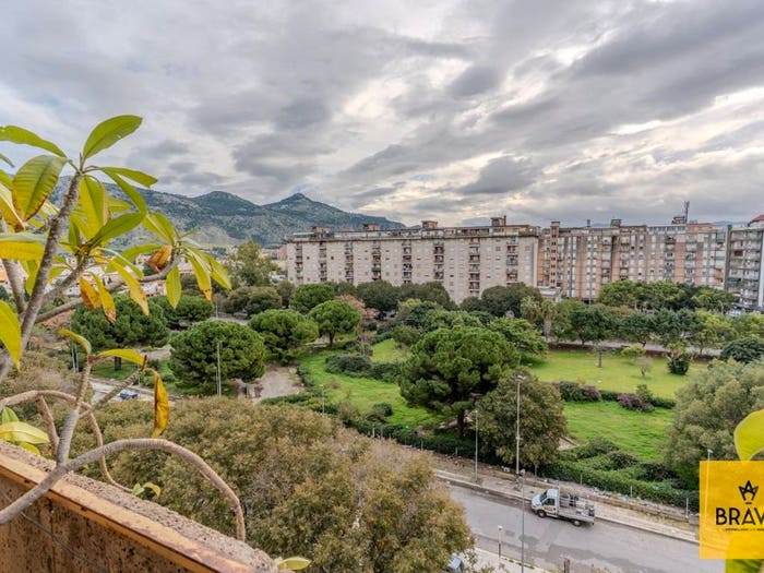 Appartamento quadrilocale in vendita in Via Luigi Einaudi, San Filippo Neri, Palermo