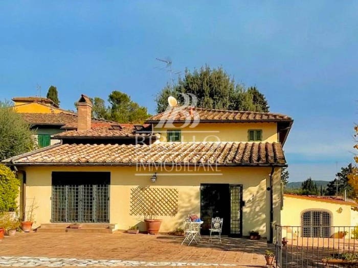 Casa con 6 locali in vendita in Via di Carcheri, Lastra a Signa