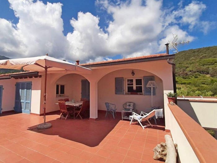 Casa con 5 locali in vendita in Località Caparutoli, Centro, Marciana Marina