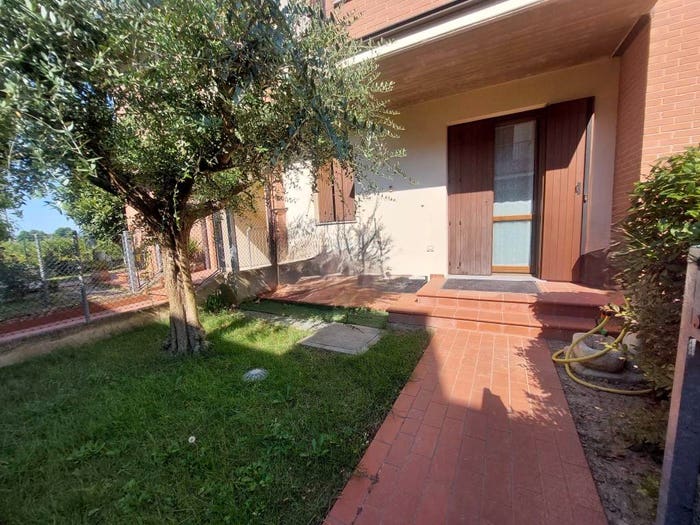 Appartamento trilocale in vendita in Via Barona, Roncadello, Forlì
