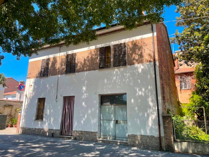 Casa con 6 locali in vendita in Centro, Cotignola