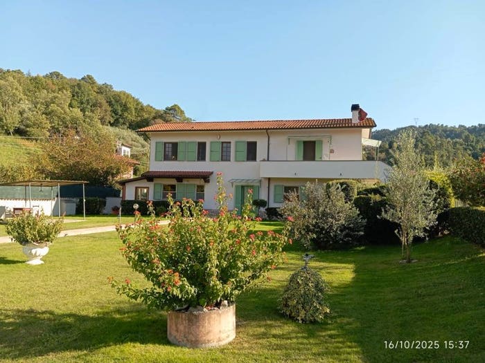 Casa con 6 locali in vendita in via Marigana, Camaiore Paese, Camaiore