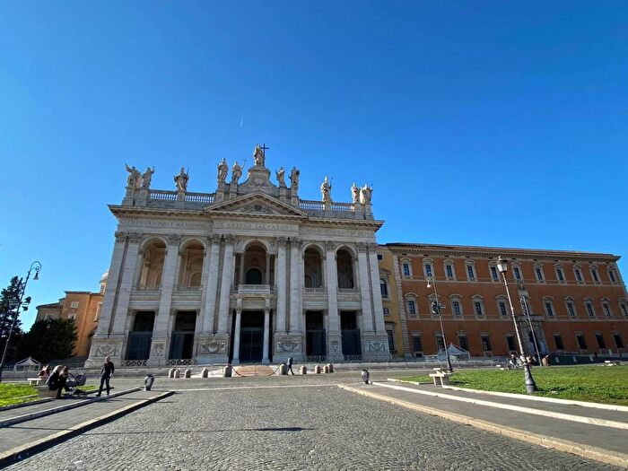 Appartamento con 5 locali in vendita in Via Emanuele Filiberto, Roma