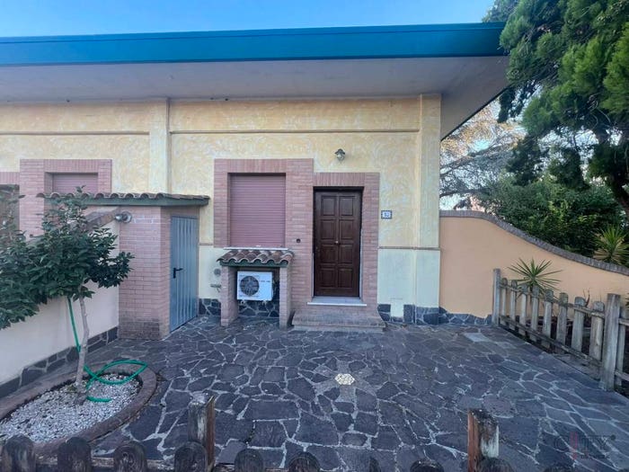 Appartamento monolocale in affitto in Via Trento, Maggiona Area Produttiva, Pomezia