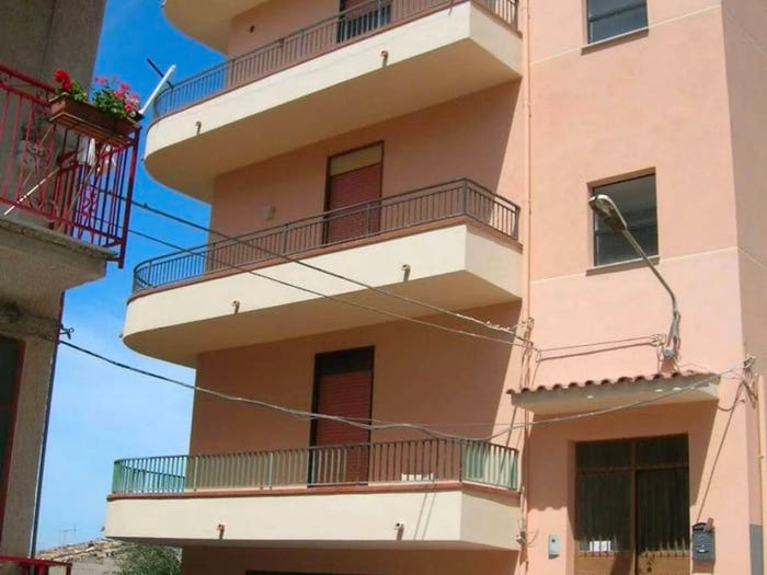 Appartamento con 5 locali in vendita in Via Carini No Number, Montelepre