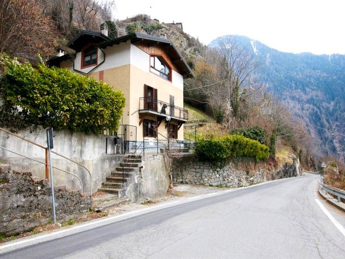 Casa con 6 locali in vendita in SP, Centro, Branzi