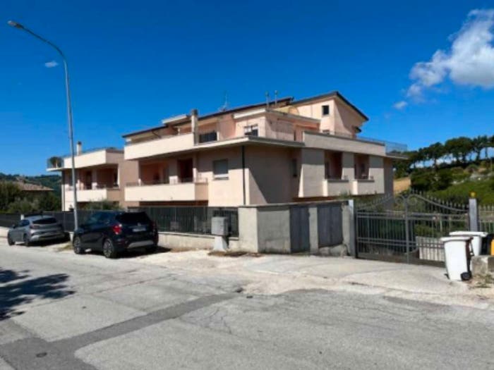 Appartamento trilocale in vendita in Via Aprile, Centro, Gualdo Tadino