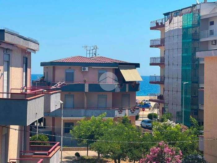 Appartamento trilocale in vendita in Viale Salerno, Marina Di Schiavonea, CoriglianoRossano