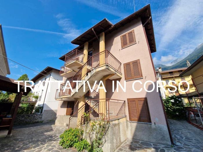 Casa con 6 locali in vendita in Via Roma, Dazio