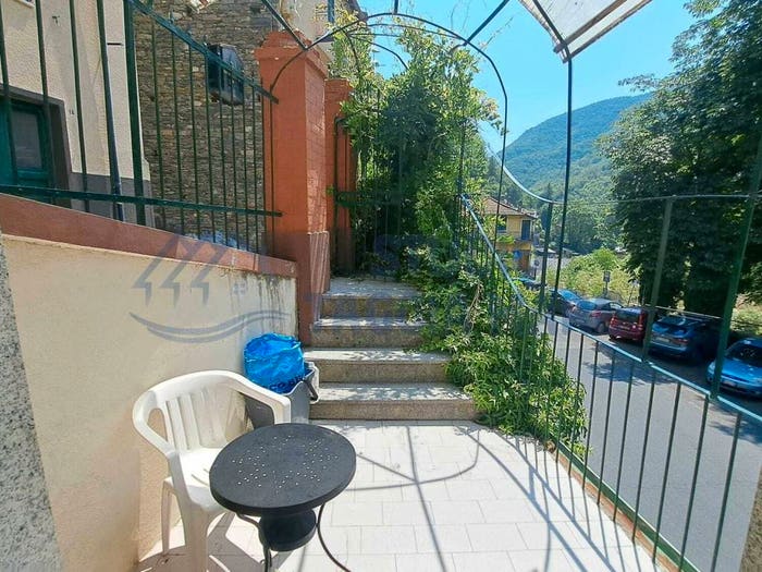 Casa con 6 locali in vendita in Via La Rampa, Centro, Molini di Triora