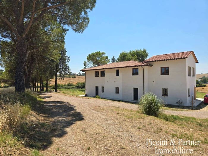 Casa con 6 locali in vendita in Strada Settevalli, Castel del Piano Pila, Perugia