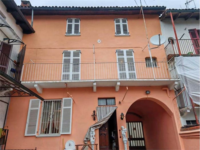 Casa con 6 locali in vendita in Centro, Refrancore