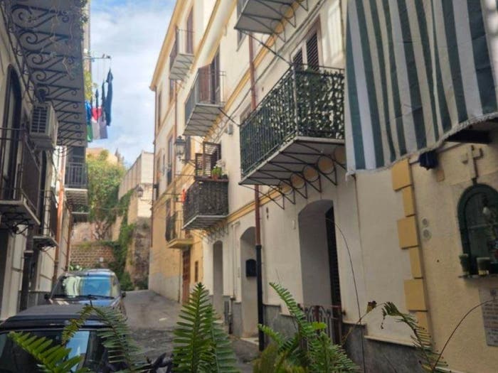 Appartamento bilocale in vendita in Via Santa Cristina, Tribunale, Palermo