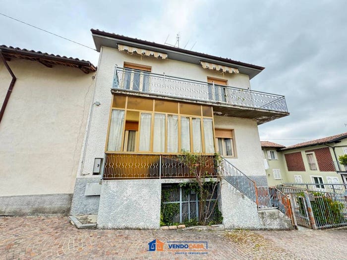 Casa trilocale in vendita in Via Acque Pubbliche, Isola d'Asti