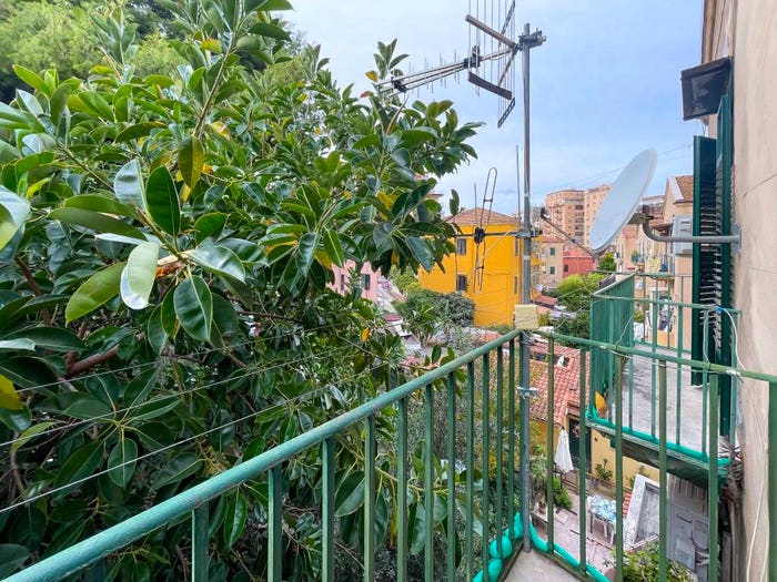 Appartamento quadrilocale in vendita in Via Tenente Luigi Rizzo, Fiera, Palermo