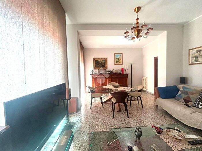 Appartamento quadrilocale in vendita in Via Fratelli Plutino, Stadio Pontepiccolo, Catanzaro