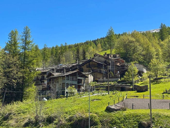 Casa quadrilocale in vendita in Via Malzat, Prali