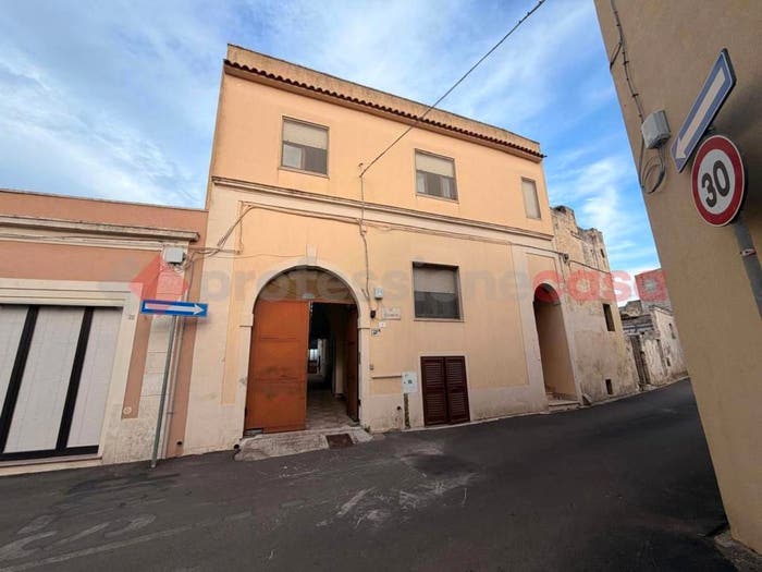 Casa con 5 locali in vendita in via santa elisabetta, Centro, Minervino di Lecce