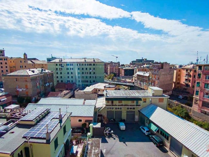 Appartamento con 6 locali in vendita in via Leonardi, Sestri Ponente, Genova
