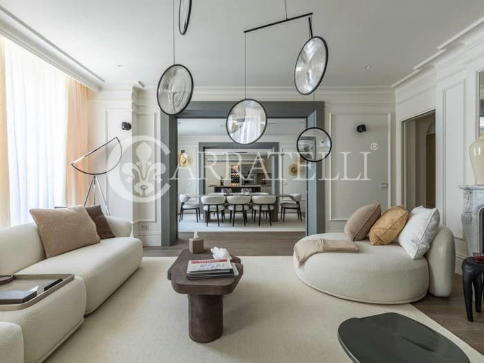 Appartamento con 6 locali in vendita in Via Montebello, Borgo Ognissanti Il Prato, Firenze