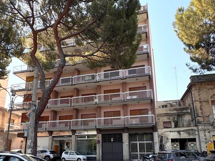 Appartamento con 6 locali in vendita in Paternò