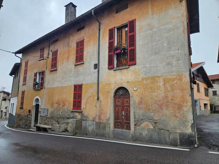 Appartamento bilocale in vendita in Via Filippo Turati, Pellio Intelvi, Alta Valle Intelvi