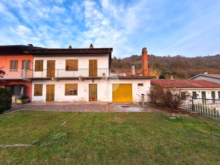 Casa quadrilocale in vendita in Via Masino, Centro, Vestignè