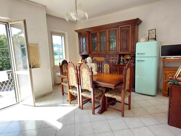 Casa quadrilocale in vendita in Via Carceri Romane, Carceri, Collazzone